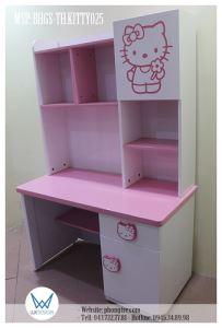 Bàn học có giá sách trang trí Hello Kitty cầm hoa xinh