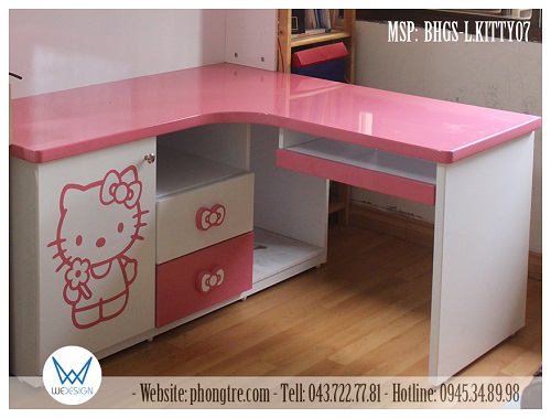 Phía dưới bàn học là tủ đồ 3 khoang và đợt rút