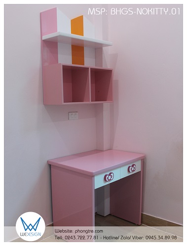 Bàn học tay nắm nơ Hello Kitty có giá sách treo tường
