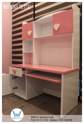 Bàn học tiểu học liền giá sách tay nắm trái tim MSP: BHGS-TH.TT02 rộng ngang 1m2
