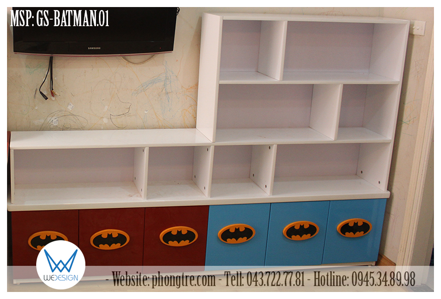 Kệ sách chủ đề Batman của 2 bé trai sinh đôi