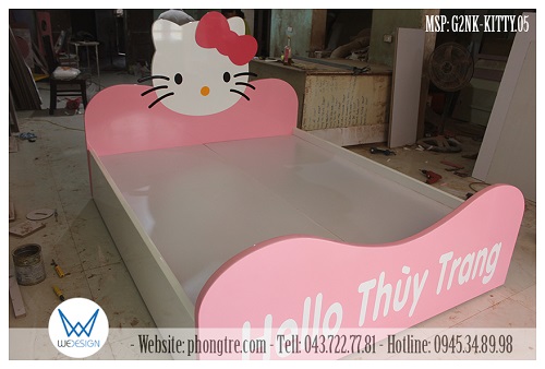Chi tiết trang trí Mèo Hello Kitty đeo nơ màu hồng đậm