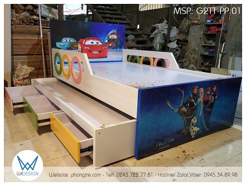 Giường tầng thấp G2TT-PP.01 có thành chắn và 3 ngăn kéo chắn an toàn cho bé ngủ giường tầng trên và cung cấp chỗ để gối và chăn mỏng trong ngăn kéo cho bé ngủ giường tầng dưới