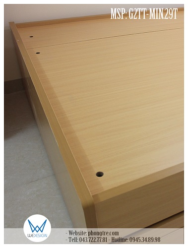 Các đầu dát đều có khoang lỗ tròn đường kính 2.5cm để đưa ngón tay vào nhấc dát