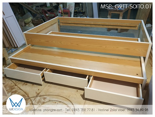 Giường tầng dưới sử đặt dát giường lên trực tiếp khung xương. Dát giường tầng dưới được làm âm theo độ dày của đệm sử dụng cho giường tầng dưới