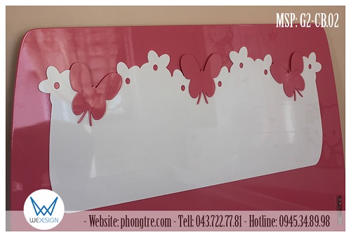 Chi tiết trang trí cánh bướm và hoa xinh sắc màu trắng - hồng trên giường ngủ bé gái MSP: G2-CB.02