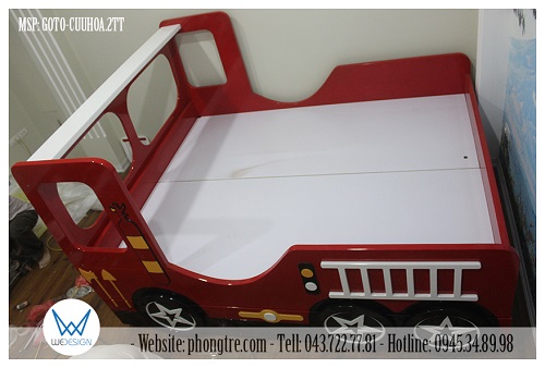 Giường tầng trên có kích thước 1m6x2m sử dụng phản