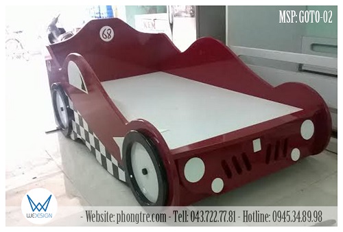 Giường ô tô đua màu đỏ của Mè - View phần đầu xe