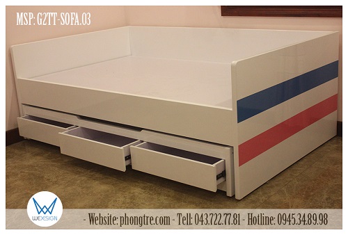 Giường tầng dưới tận dụng phần gầm giường làm thêm 3 ngăn kéo để đồ cho trẻ