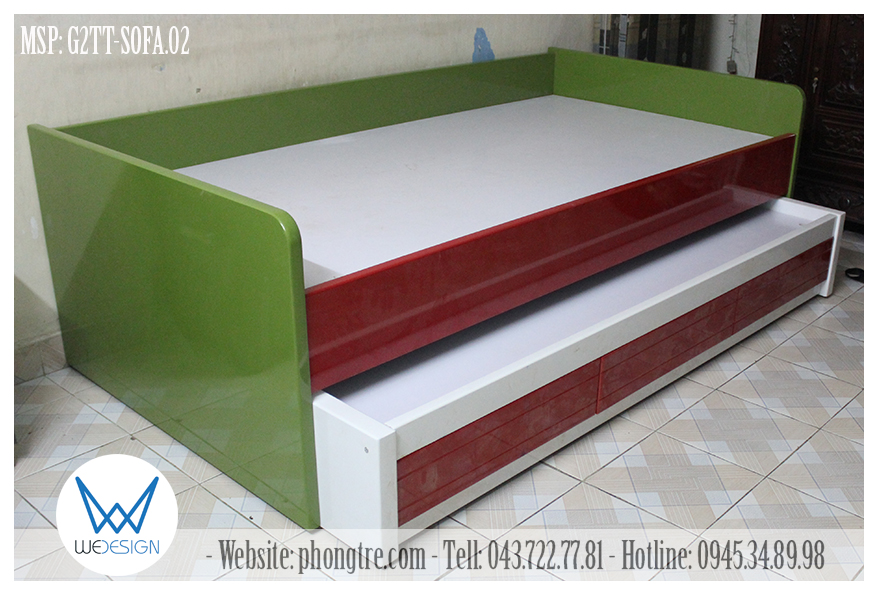 Giường tầng dưới di chuyển bằng bánh xe