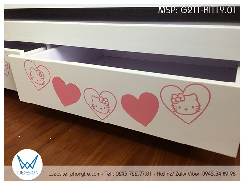Trang trí ngăn kéo với cờ dây trái tim hồng và cờ dây trái tim Hello Kitty