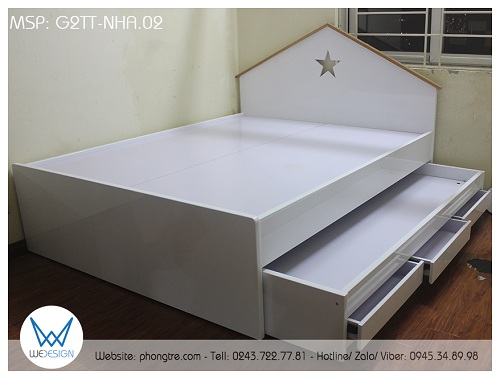 Giường tầng dưới sử dụng bánh xe để di chuyển