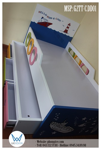 Giường tầng thấp có thành chắn trang trí đại dương xanhcủa 2 bé Hipp và Chip
