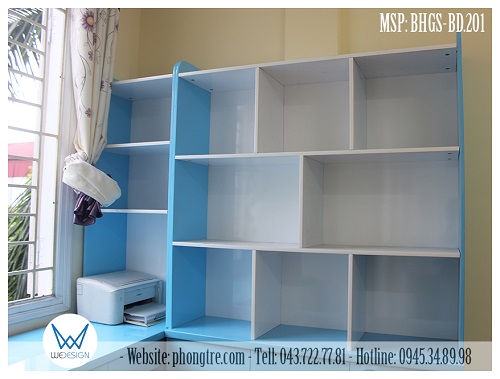 Kệ sách để sách của 2 bé chia nhiều khoang để bé sắp xếp khoa học giúp dễ cất, dễ tìm, dễ lấy
