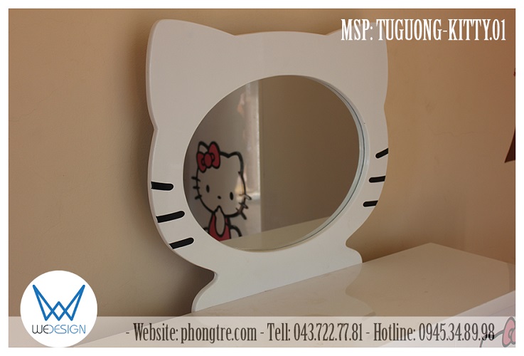 Khung gương được làm theo dáng mặt mèo Hello Kitty rất xinh