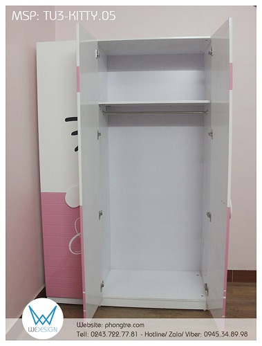 Buồng tủ lớn của tủ quần áo Hello Kitty của bé Hà Vy